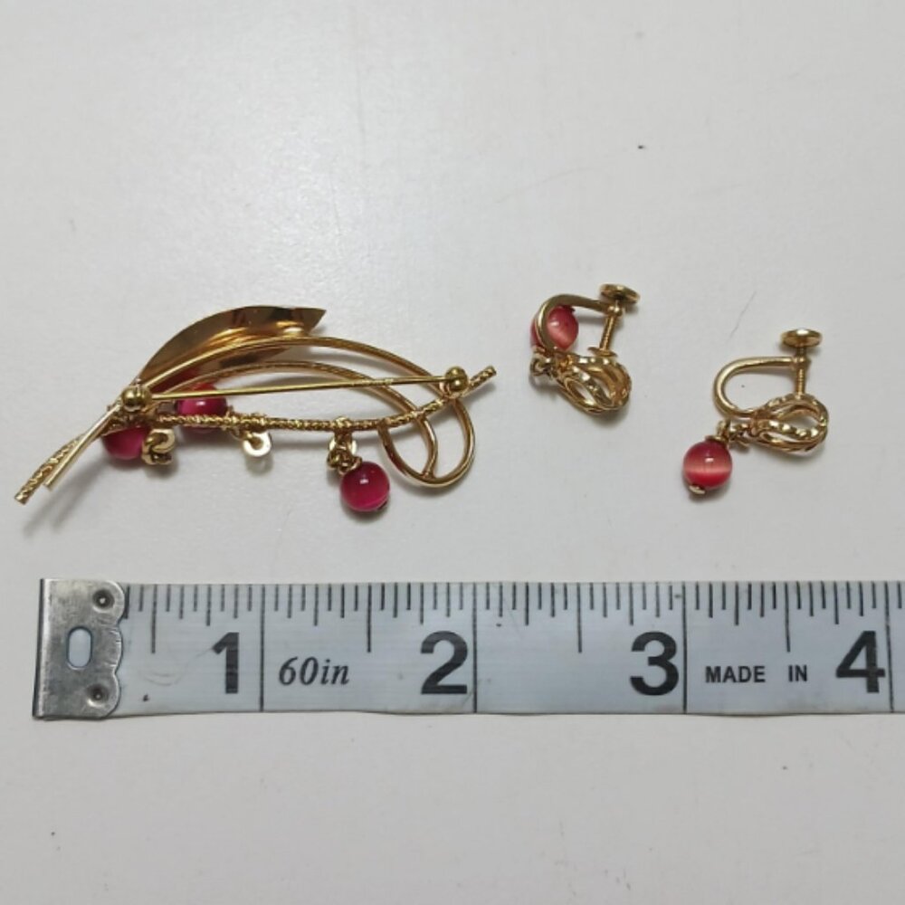 Vintage AMCO 14K Gold Filled Jewelry Set; Broach & Earrings; Glass; 9.5g